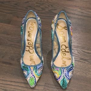 Sam Edelman embroidered pump